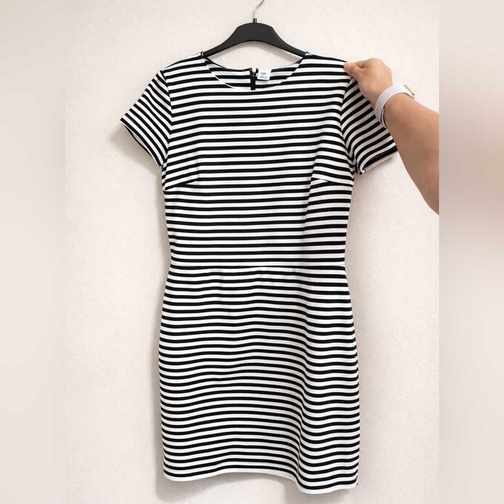 Old Navy Black and White Striped Mini Dress